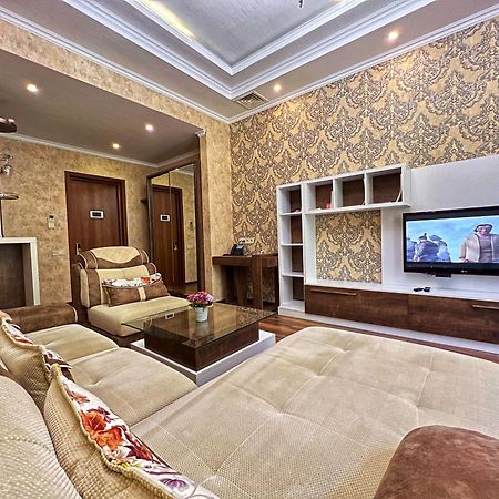 Hotel King David The Builder Кутаиси Екстериор снимка