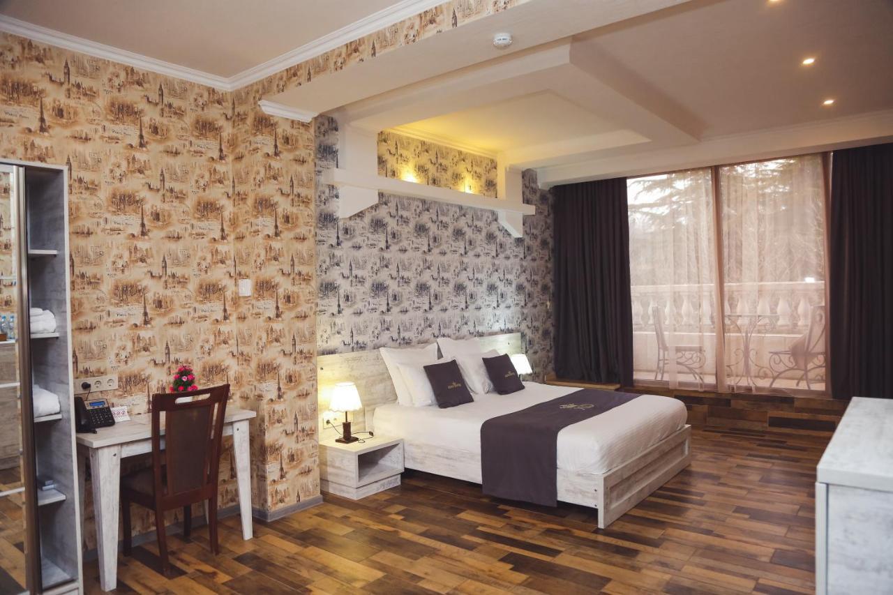 Hotel King David The Builder Кутаиси Екстериор снимка