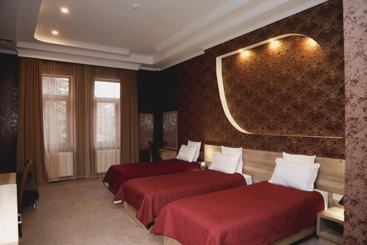 Hotel King David The Builder Кутаиси Екстериор снимка