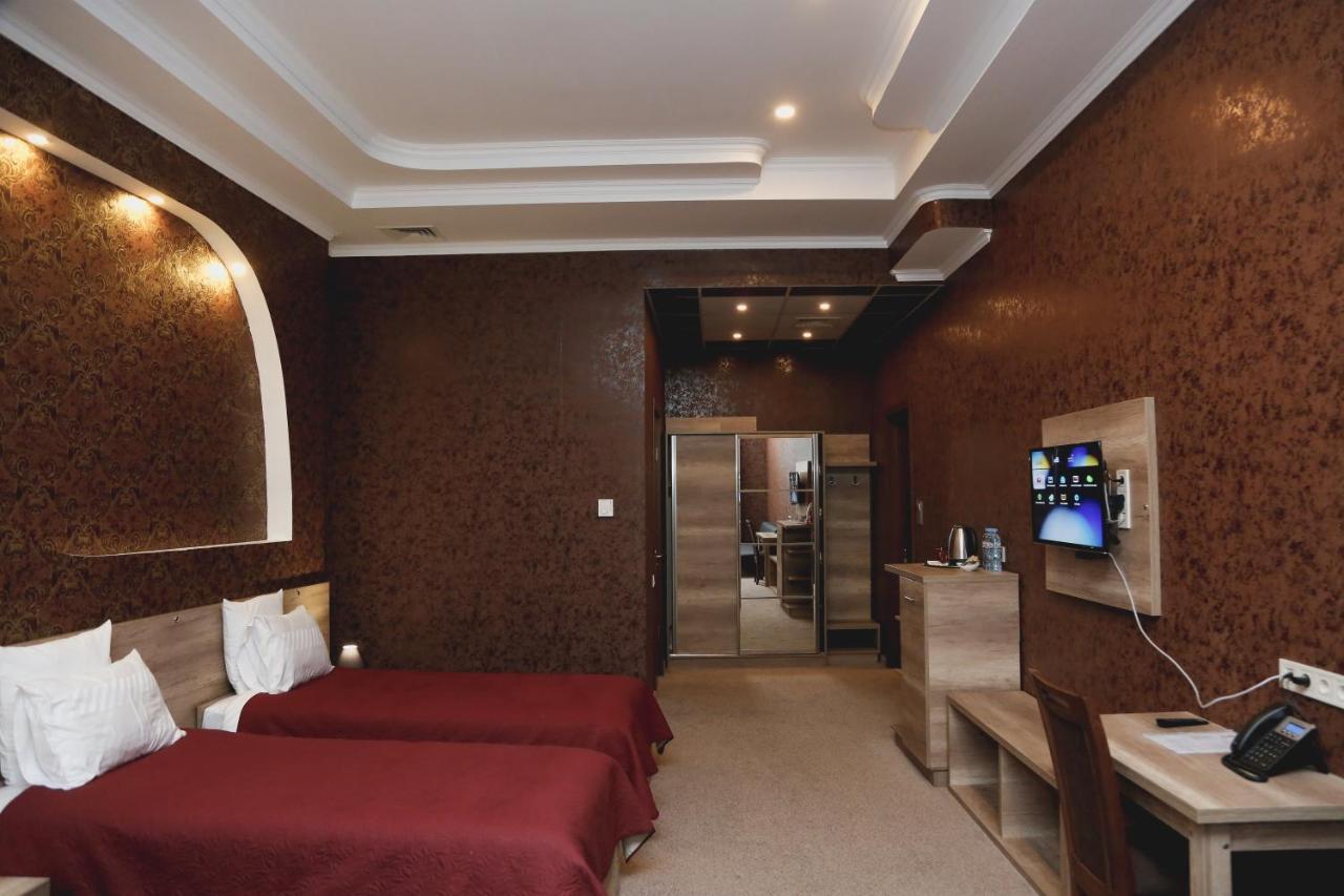Hotel King David The Builder Кутаиси Екстериор снимка