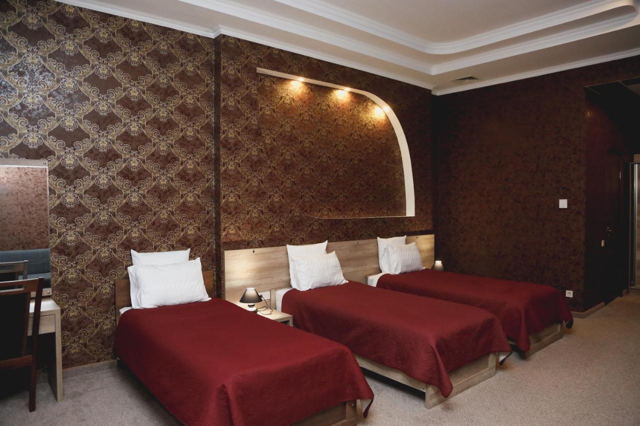 Hotel King David The Builder Кутаиси Екстериор снимка