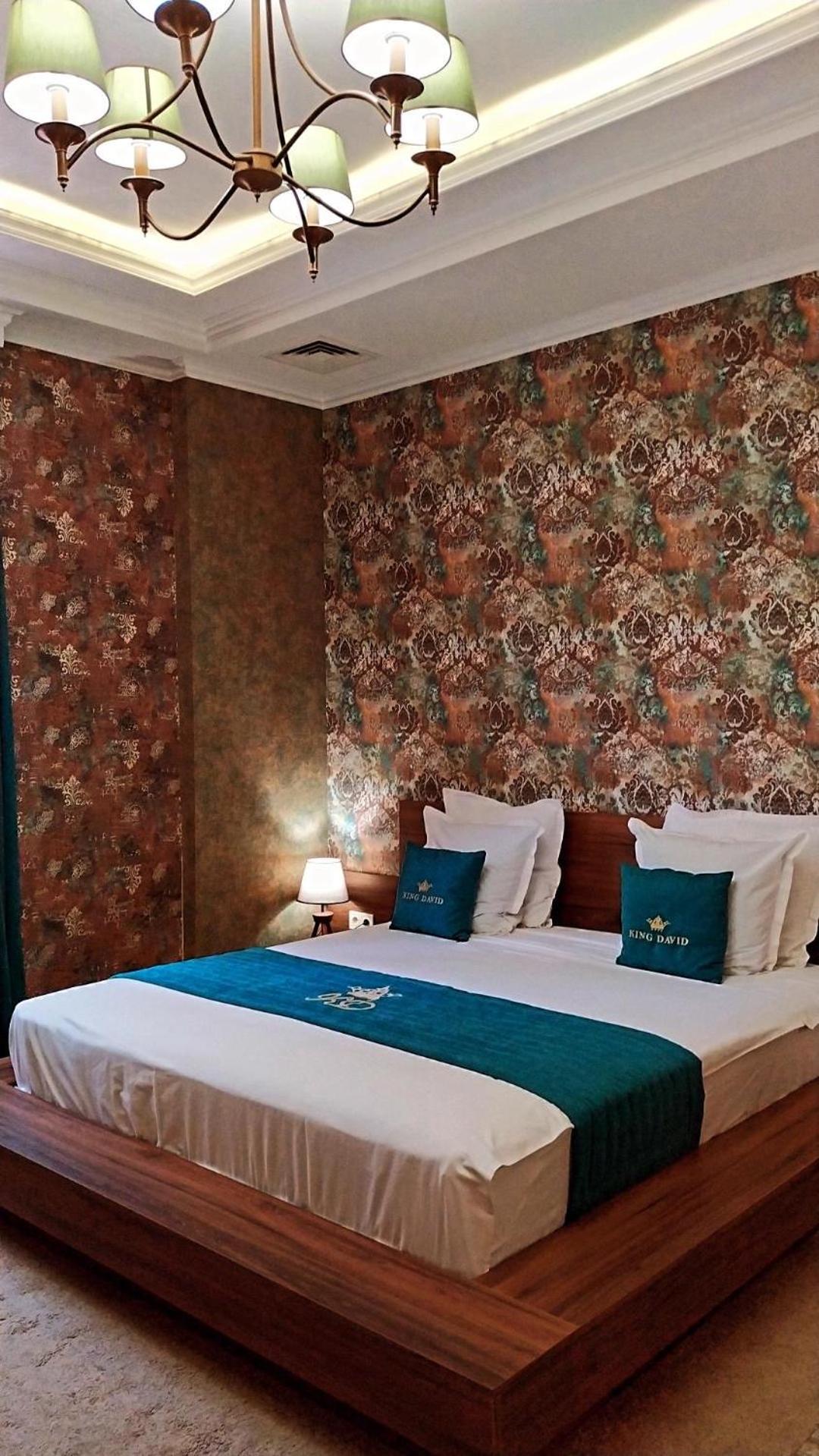 Hotel King David The Builder Кутаиси Екстериор снимка