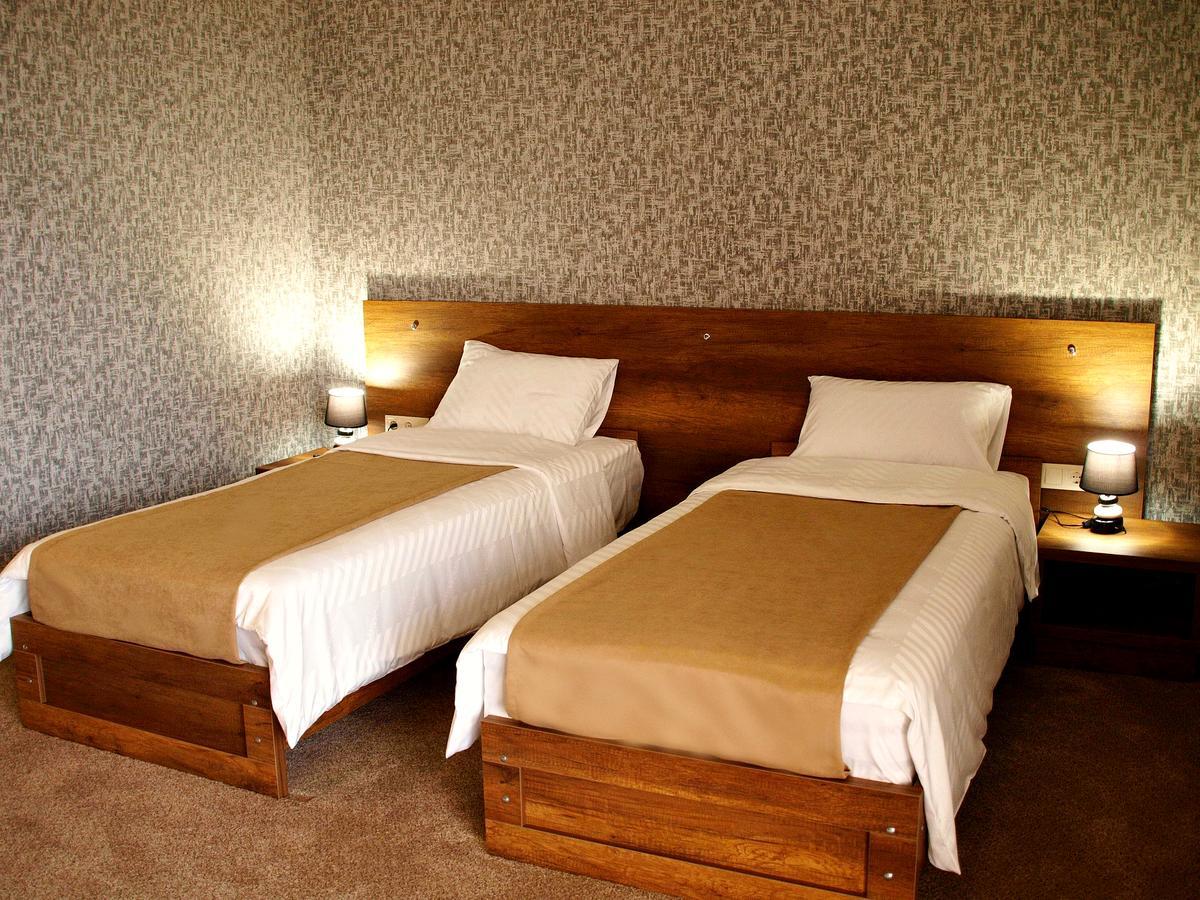 Hotel King David The Builder Кутаиси Екстериор снимка