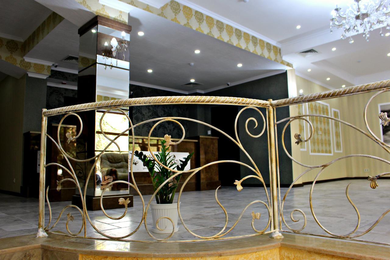 Hotel King David The Builder Кутаиси Екстериор снимка