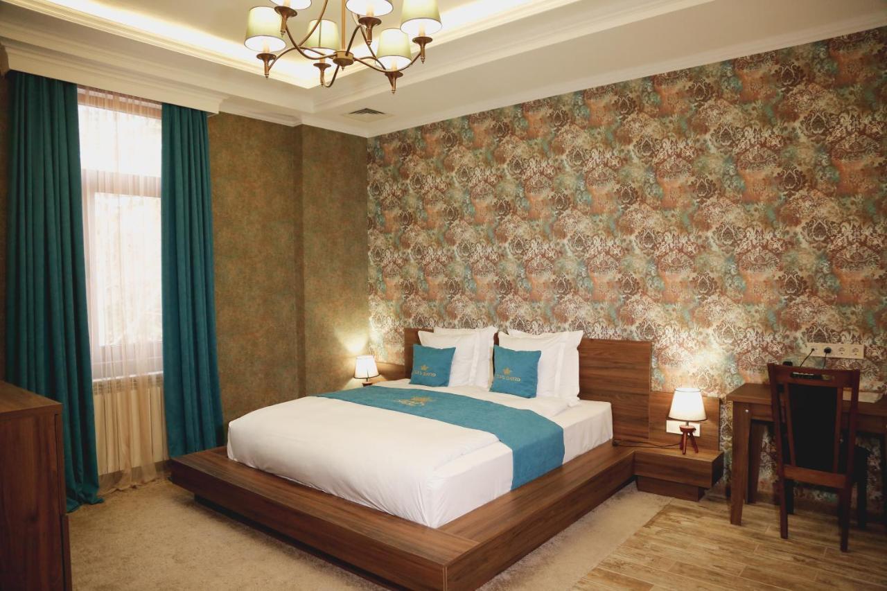 Hotel King David The Builder Кутаиси Екстериор снимка