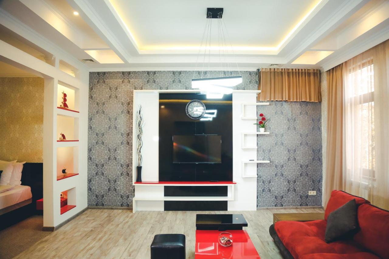 Hotel King David The Builder Кутаиси Екстериор снимка